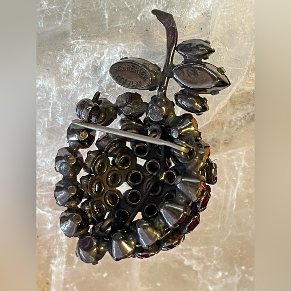 Rare Vintage Signed SCHREINER Cherry Brooch 🍒 50’s Rhinestone Brooch New York - Picture 8 of 8